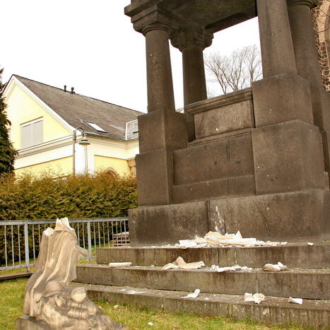 000021393416931__Kriegerdenkmal1